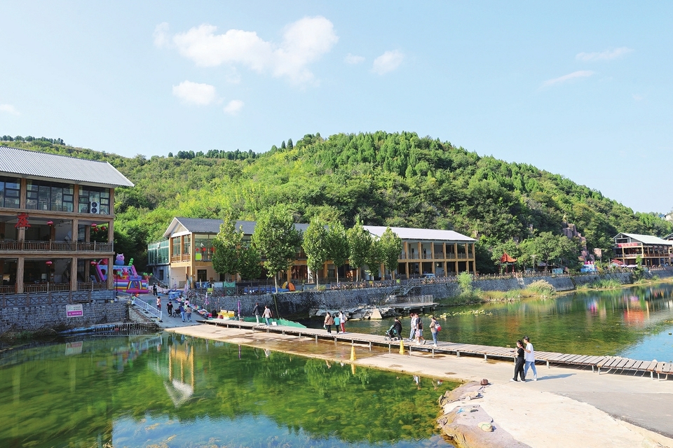 济南：文明旅游为假日美景增彩