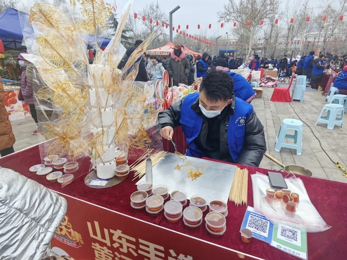 寒潮天难消大集“热” “送文化到基层活动”暨春节季“黄河大集”启动