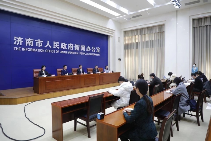 向名泉泉池、泉渠内排放污水或倾倒垃圾、污物的个人，处100元以上500元以下罚款