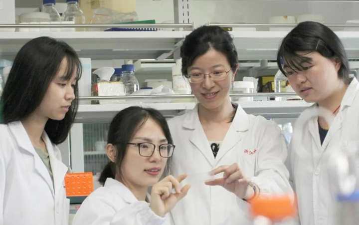 中国科学家胡海岚获颁2022年度“世界杰出女科学家奖”