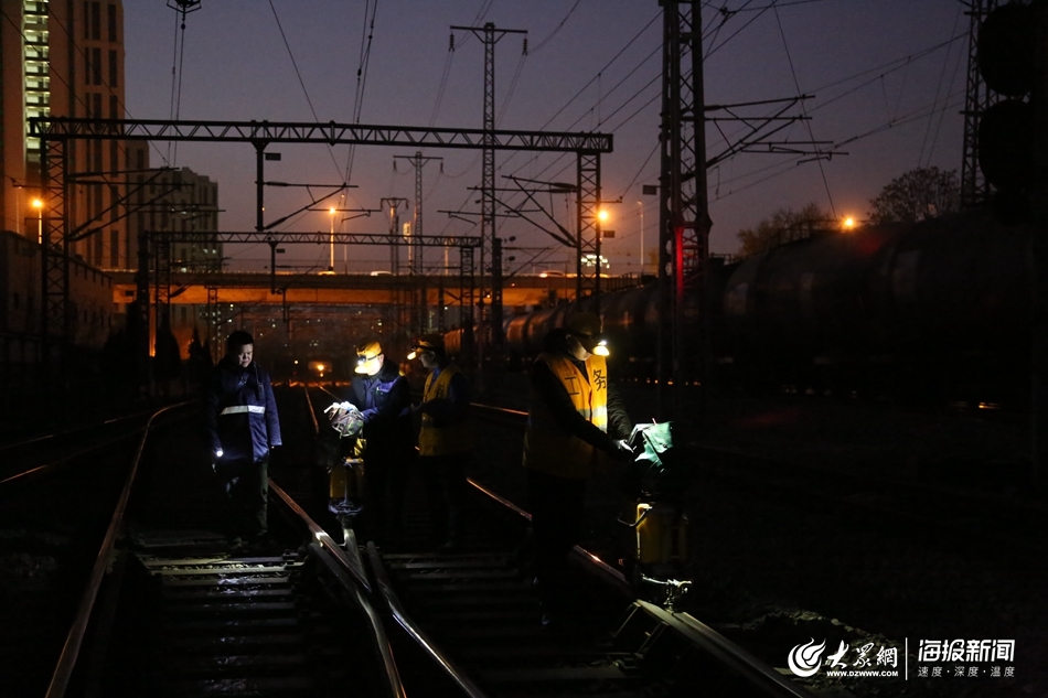 2020年春运车票开售首日，“钢轨医生”轨道探伤迎春运大考