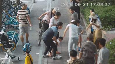 惊魂363秒！所有人都在盼着孩子哭出来