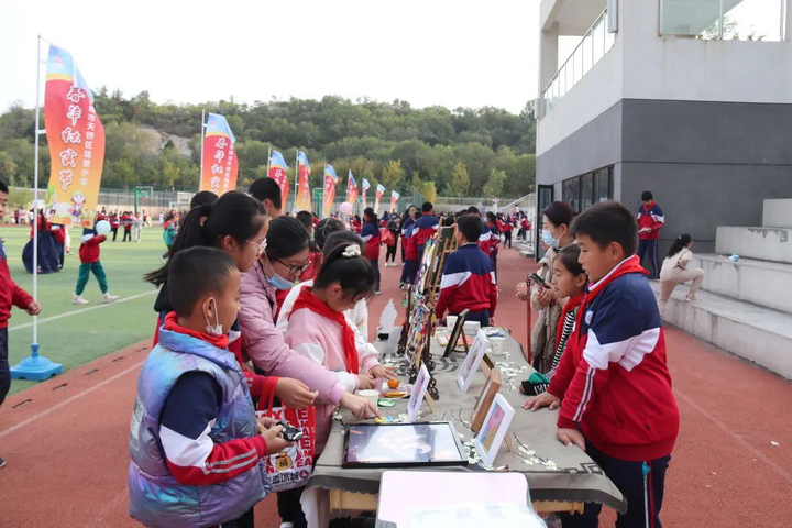 济南市天桥区瑞景小学开展第二届“春华秋实节”暨中医药文化进校园活动