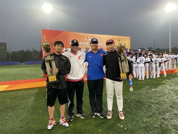济南三中棒球队、垒球队“征战”省运会，喜获“大丰收”