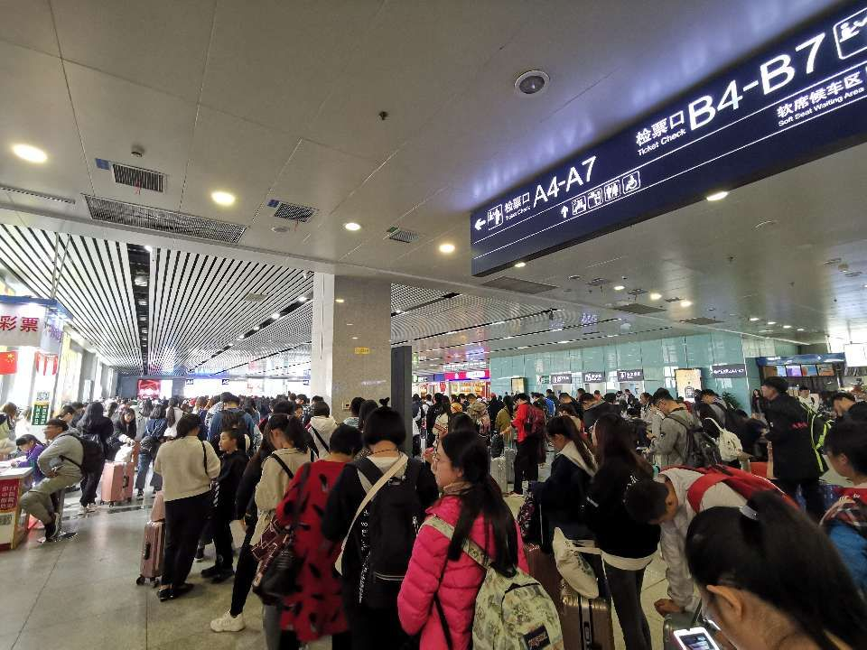 春运首日车票今天开售！元旦调图、电子客票……今年山东春运将有大变化