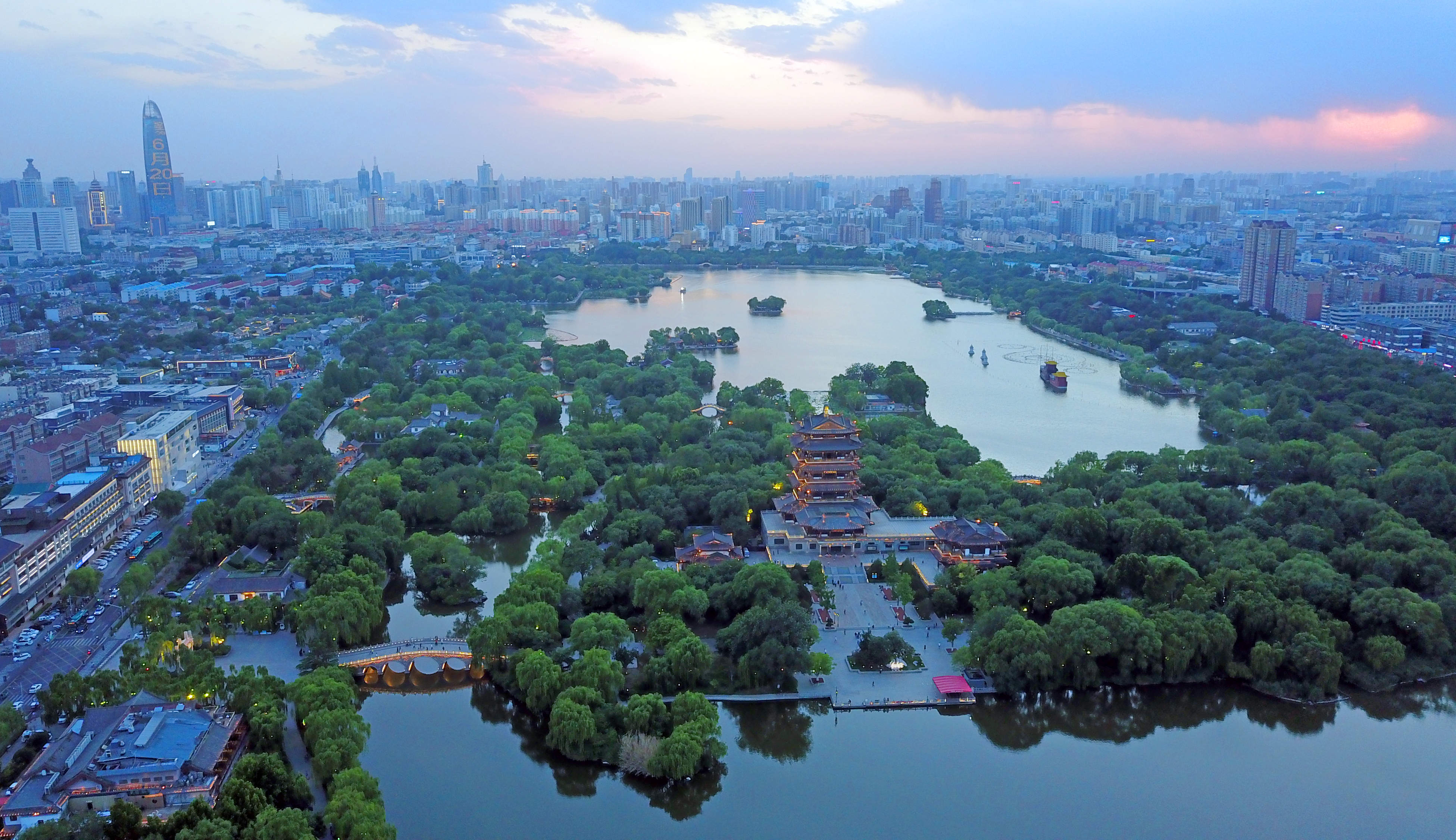 济南成高频热词！一文读懂2024山东省政府工作报告里的“济南元素”