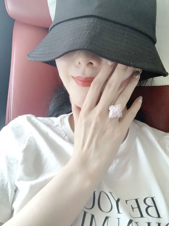 生日|范冰冰疑似有新恋情？秀价值2200万钻戒壕无人道