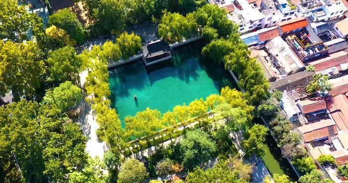 【水下济南】珍珠泉：白云楼下水溶溶 跳珠溅雪碧玲珑