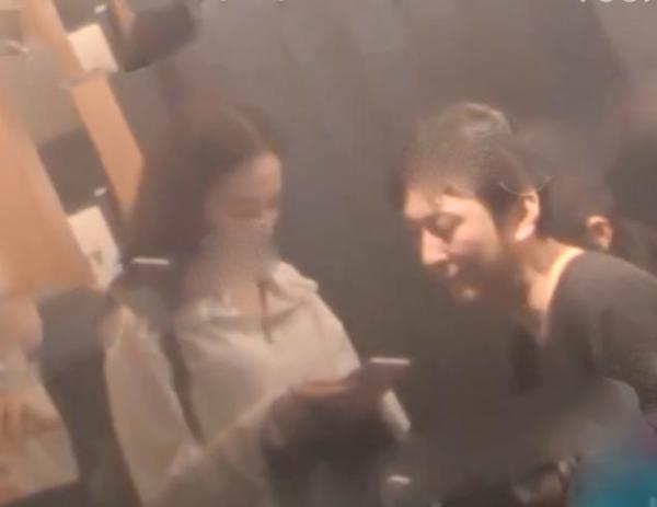 甜仇疑似发文官宣与王思聪分手|【最新】甜仇疑似发文官宣与王思聪分手,细节暴露两人恋爱一个月就玩完