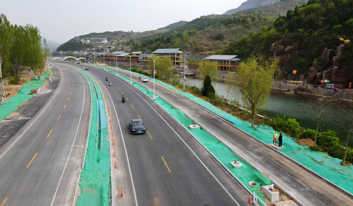 游南山更通畅！济南省道103旅游公路门牙段展“芳容”