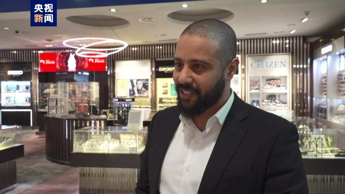 中央广播电视总台春晚宣传片连续三年亮相迪拜国际机场