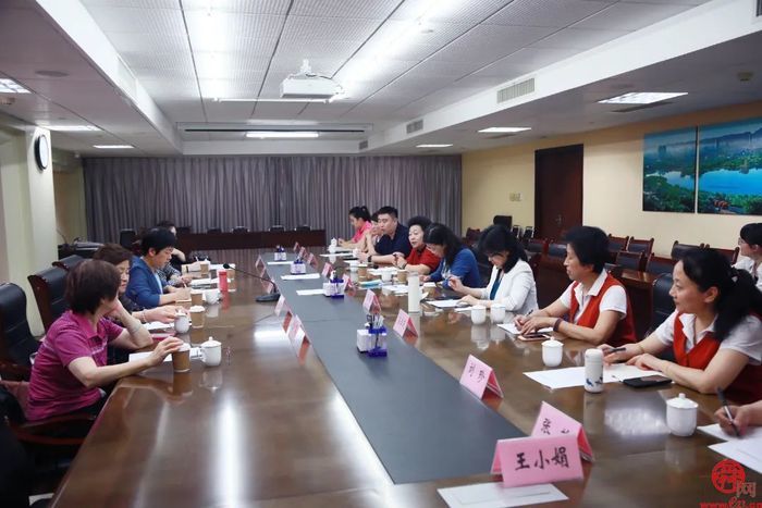 中国妇女杂志社副社长一行来济调研送课