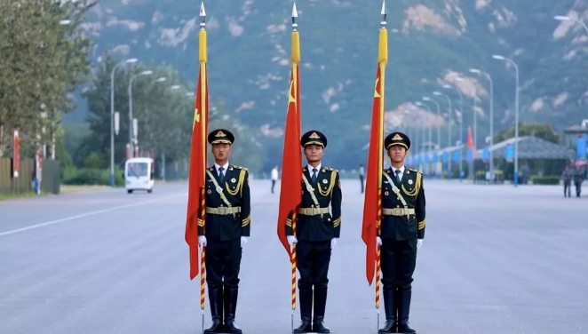 持续更新丨率先走过天安门的擎旗手、阅兵靴用皮……看国庆大阅兵“山东骄傲”