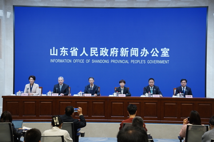 五年多来，山东生产总值年均增长5.4%