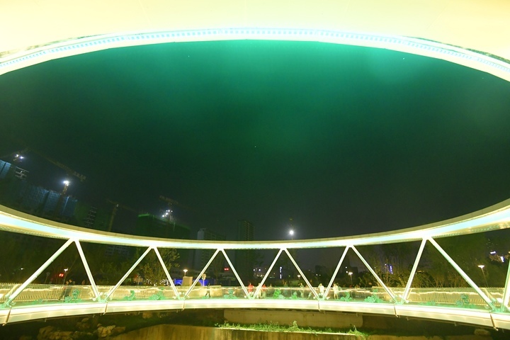 突出文化主题，创新生态价 济南醉于一园秋意间