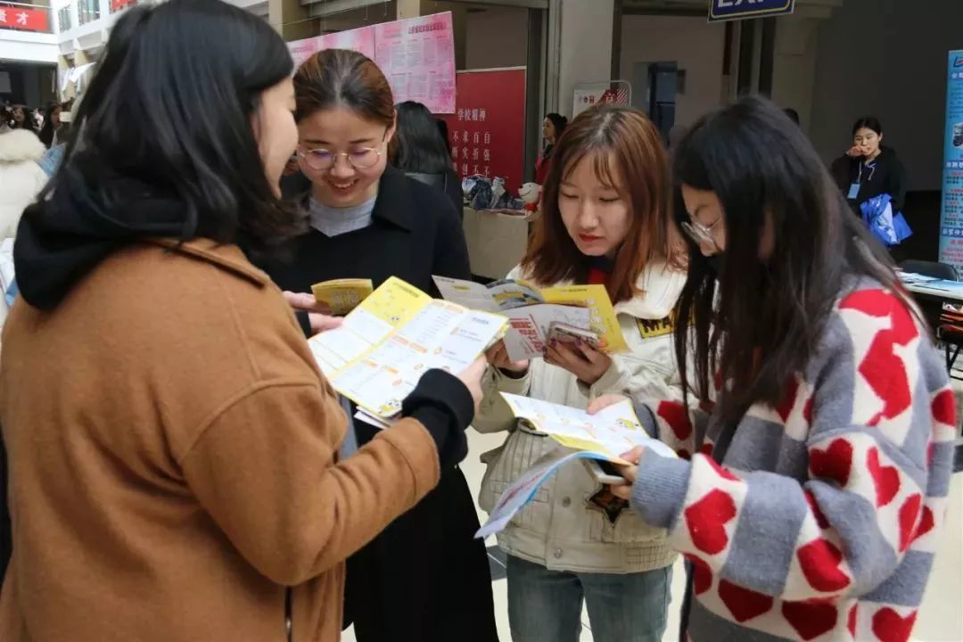 5000多个岗位等你选！山东省女大学生专场招聘人气爆棚！
