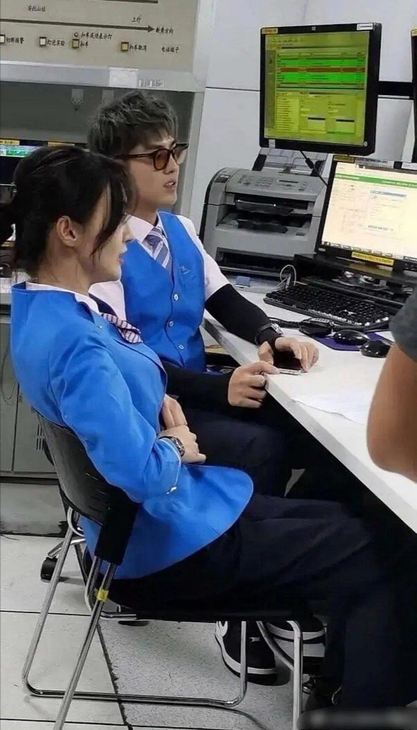 吴亦凡|大写的尴尬！郑爽喊话吴亦凡“因为你才来录节目”，男方呆立当场