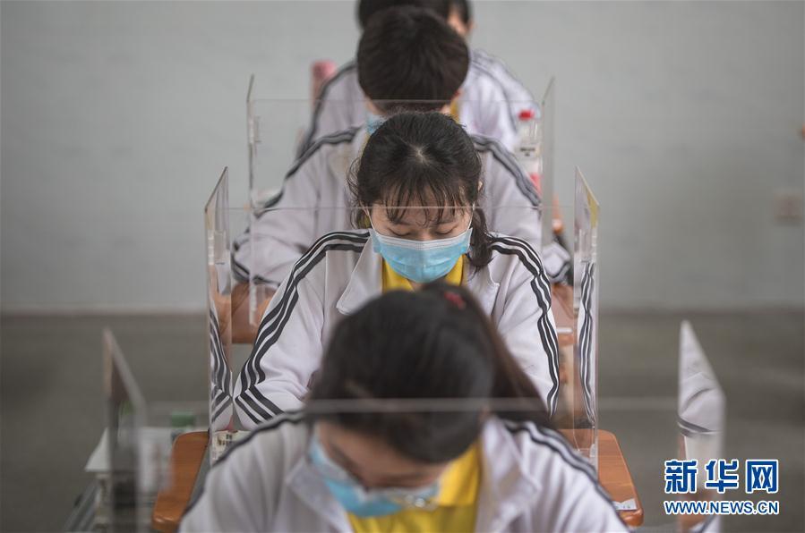武汉高三复课首日，学校用了这些暖心“妙招”