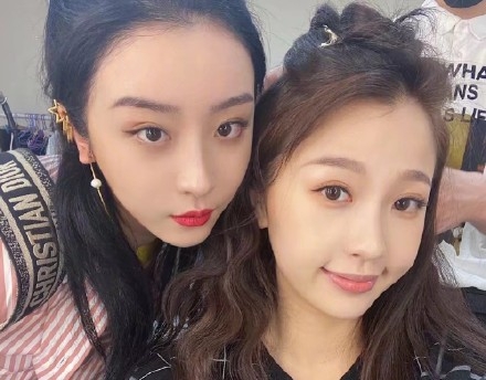 【大鱼海棠也发糖了】偶遇虞书欣赵小棠逛街 三里屯蹲守THE9总有惊喜吗