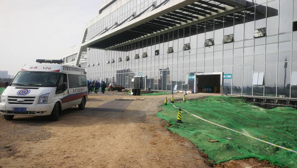 好消息！山东医疗队在黄冈救治的首例治愈患者出院