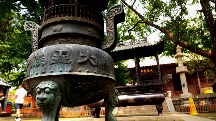 游泰山不至灵岩不成游也！是时候和古刹来一次美丽的邂逅