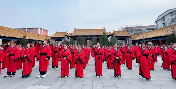 十八而志，传承传统，济南十一中举办2020级学生成人礼