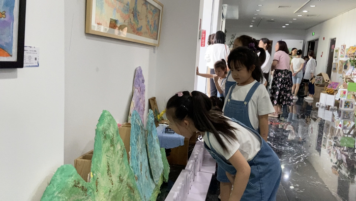 有“画”对你说！槐荫区幼儿园第二届“最美童画”画展开展