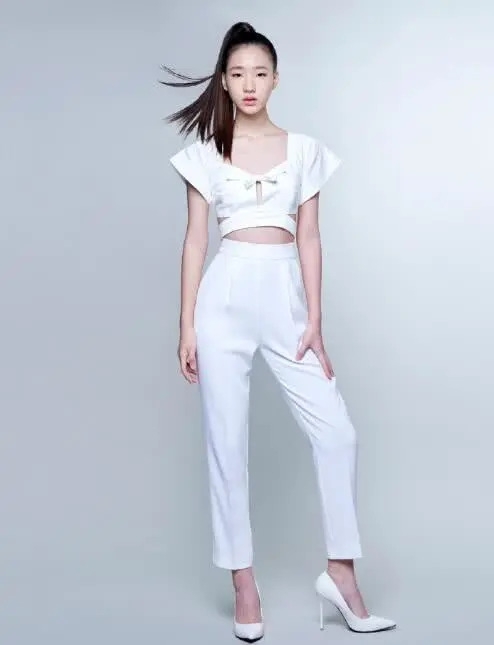 撞脸金高银?小S女儿首个代言 14岁许曦文真的是满满的高级感 ​