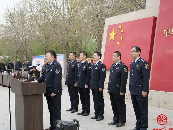 济南市水政监察支队联合济南黄河河务局等三家单位组织“贯彻实施黄河保护法 携手共护母亲河”普法宣传活动