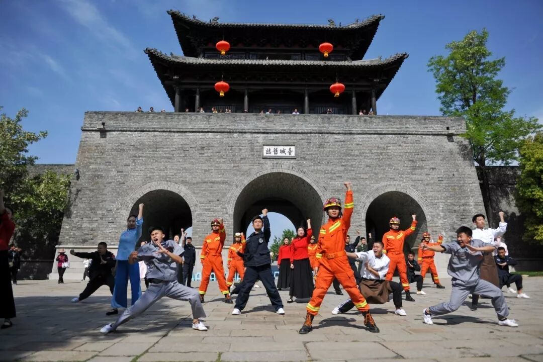 山东百万车友票选自驾游第一目的地竟然在这里！“五一”约起来，玩转台儿庄古城