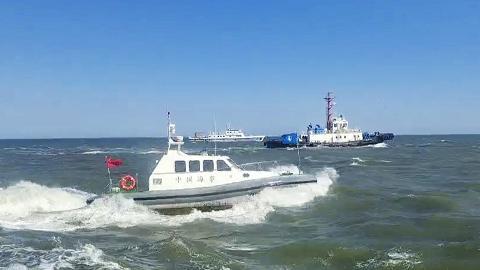 辽宁丹东：翻扣渔船搜救仍在进行 尚未发现失踪人员