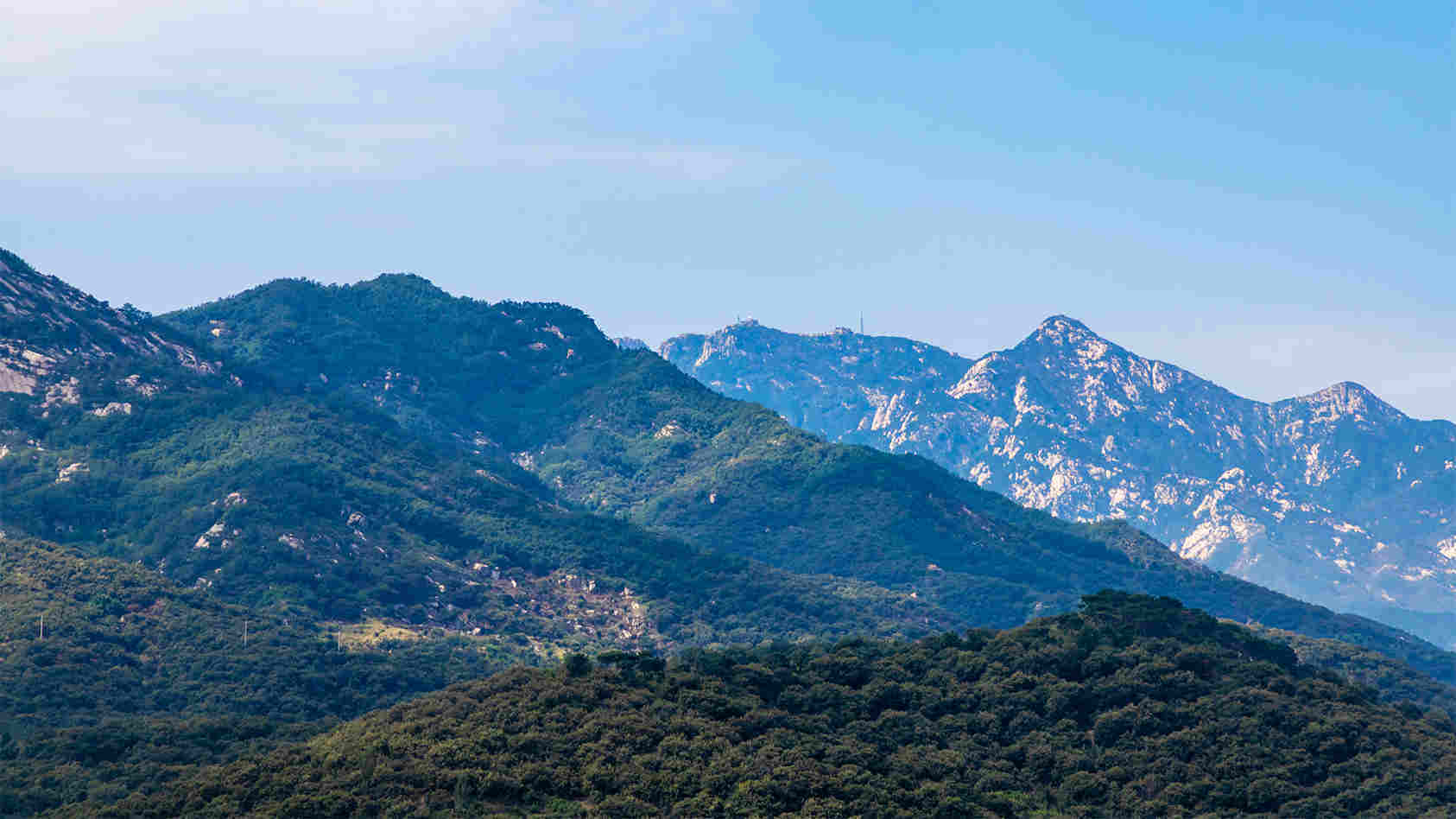 行在“山东最美高速”，像穿越一幅山水画卷