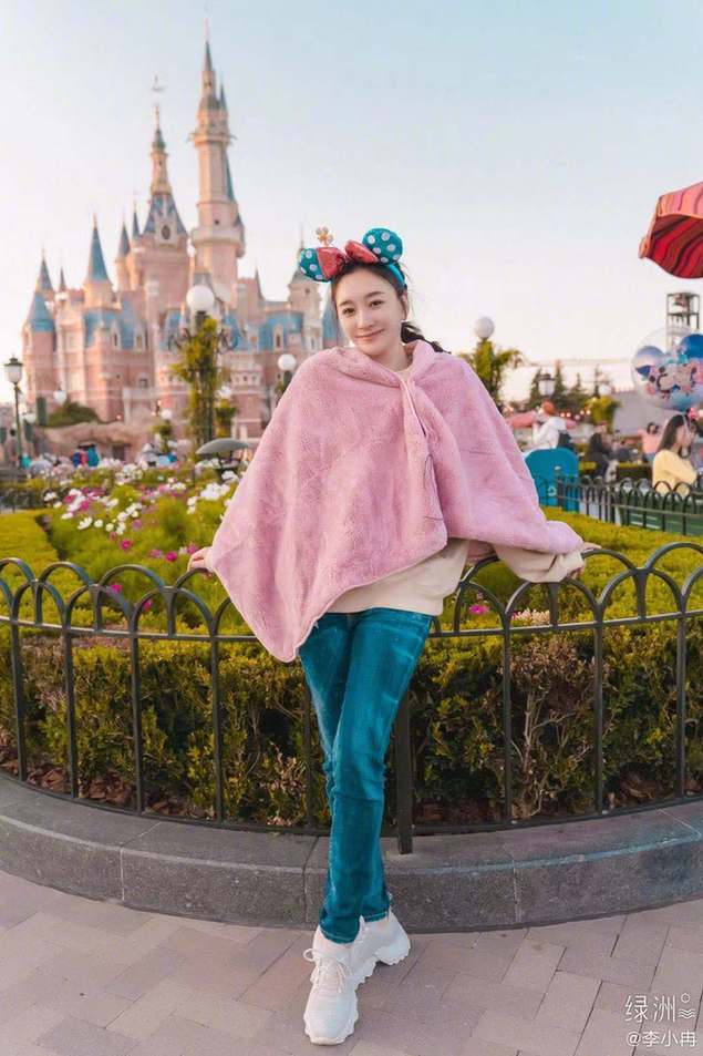 徐佳宁|【可爱】李小冉曾2度怀孕未生子 今44岁被富豪老公宠上天