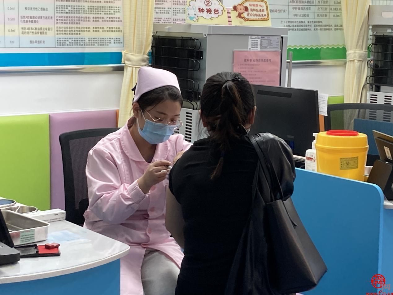九价HPV疫苗扩龄后济南首针开打，9-45岁适龄女性可预约接种
