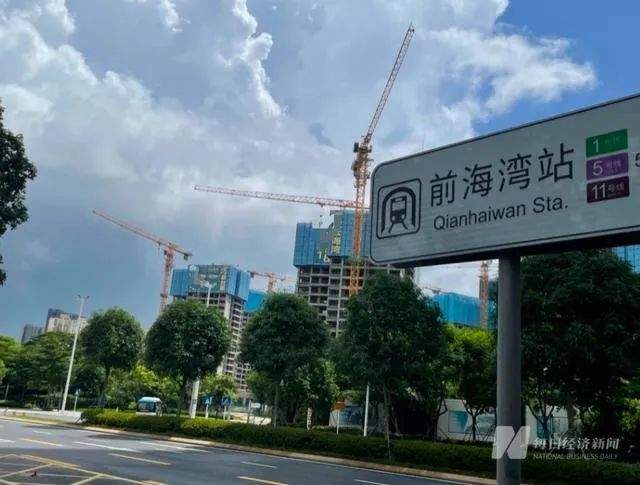 前有“买房送媳妇”，现又有“买一套送一套”？开发商抢客户，这些广告太夸张