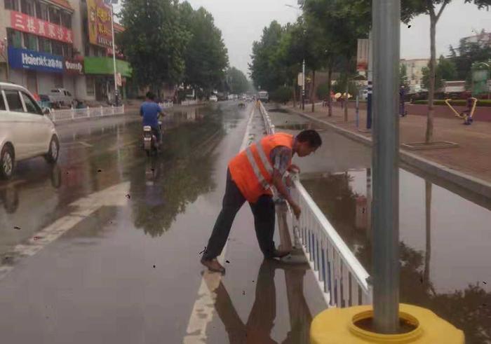 百名青年记者走基层