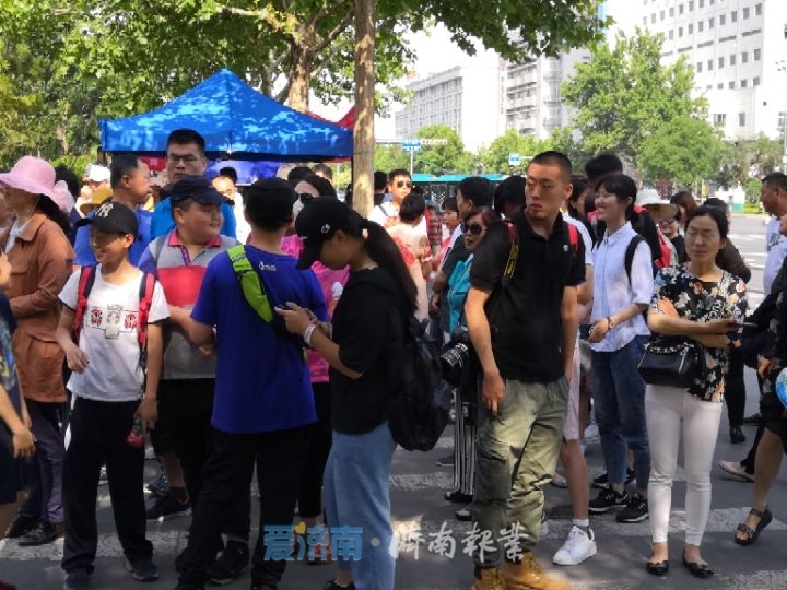 助力高考，社会各界献爱心