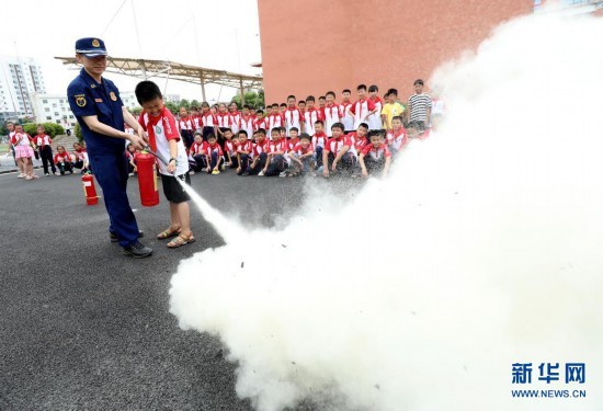 湖南资兴：消防安全教育进校园