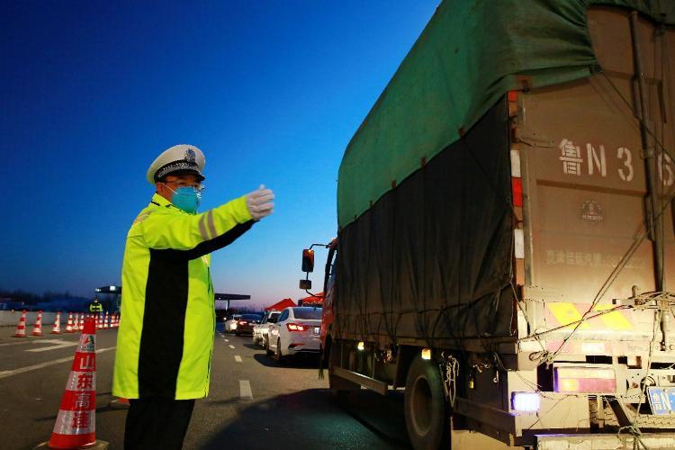 为复工复产提速 山东高速交警交上了这样的答卷