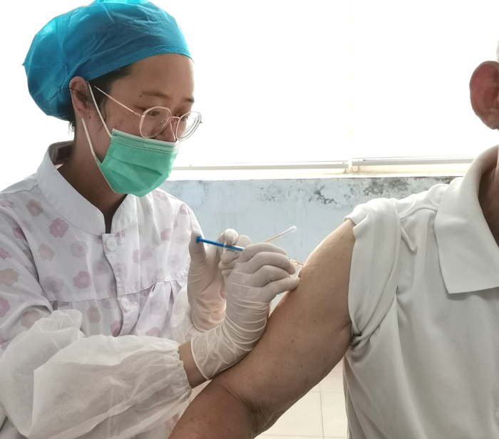 济南新冠疫苗“加强针”全面开打，接种后抗体可迅速提高5至10倍