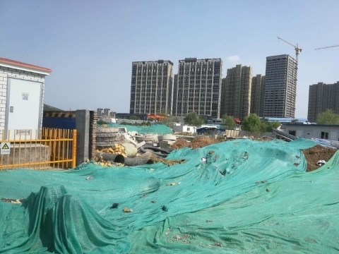 【啄木鸟在行动】腊山西路附近工地渣土裸漏