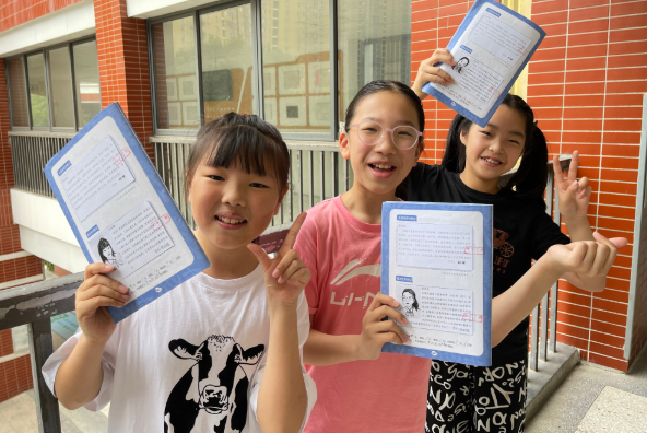 41张手绘肖像画特色评语 美术老师班主任好暖心！