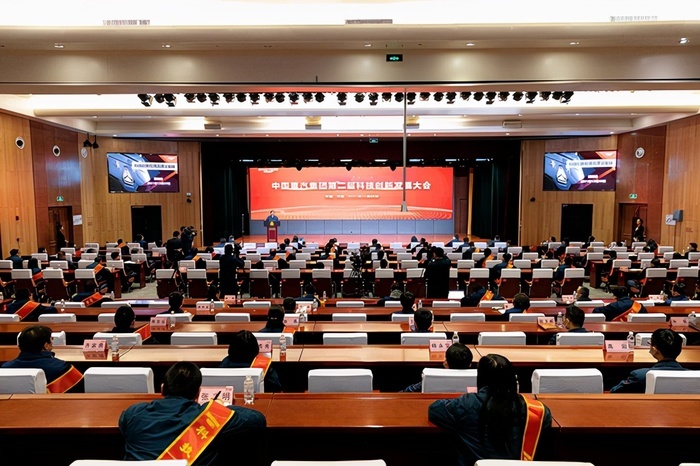 谭旭光：科研人员要做科技“疯子”，不要老想着当官