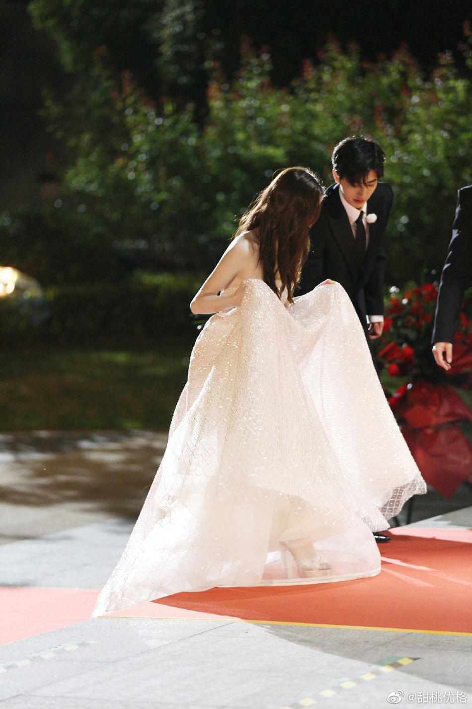 炸醒!《奔跑吧》路透曝光 一个个精神饱满，这阵容真的好养眼!