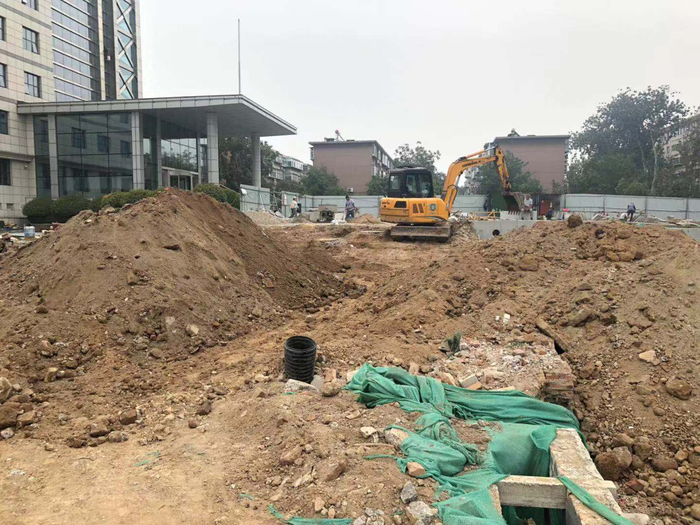 【啄木鸟在行动】山东省气象局园林改造工程 违规现场拌和砂浆