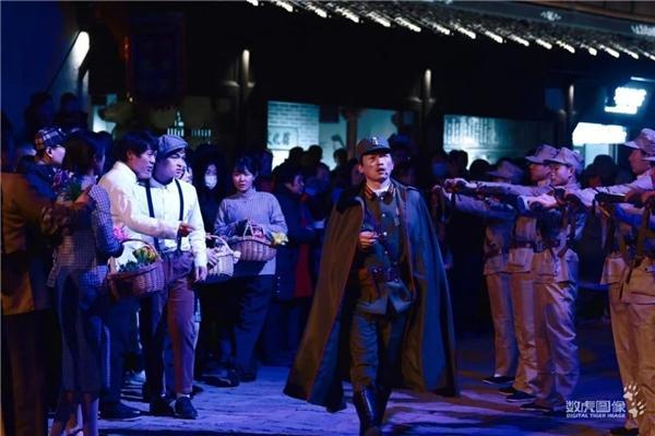《暗战·沙家浜》行进式夜游+沉浸式戏剧诠释红色文化