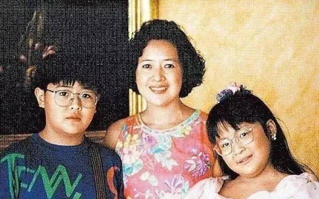 刘銮雄39岁长子突然卸任|父子反目？刘銮雄39岁长子突然卸任，辞去19家公司董事职务