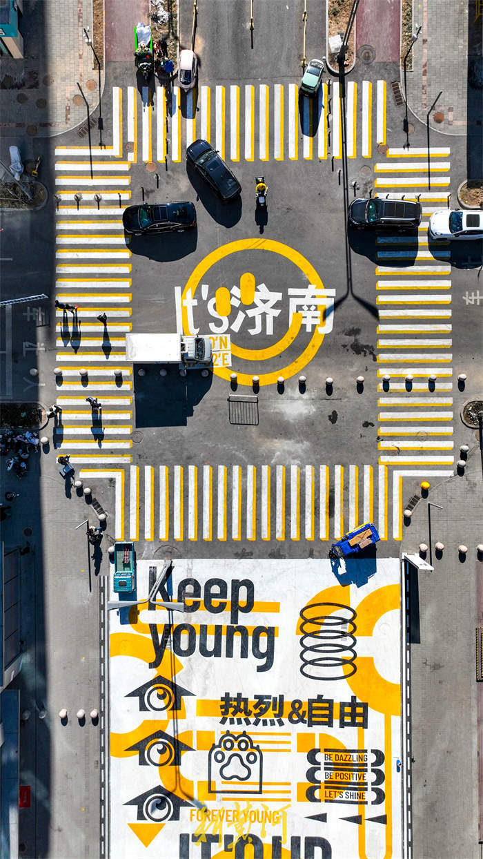 济南市区最大面积地面彩绘现身，面积超过1800平方米