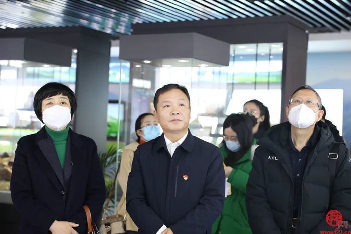 山东省体育中心到地矿一院调研交流