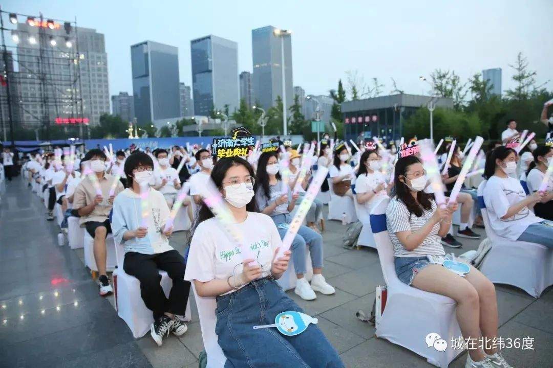 一场大赛背后的“人与城”